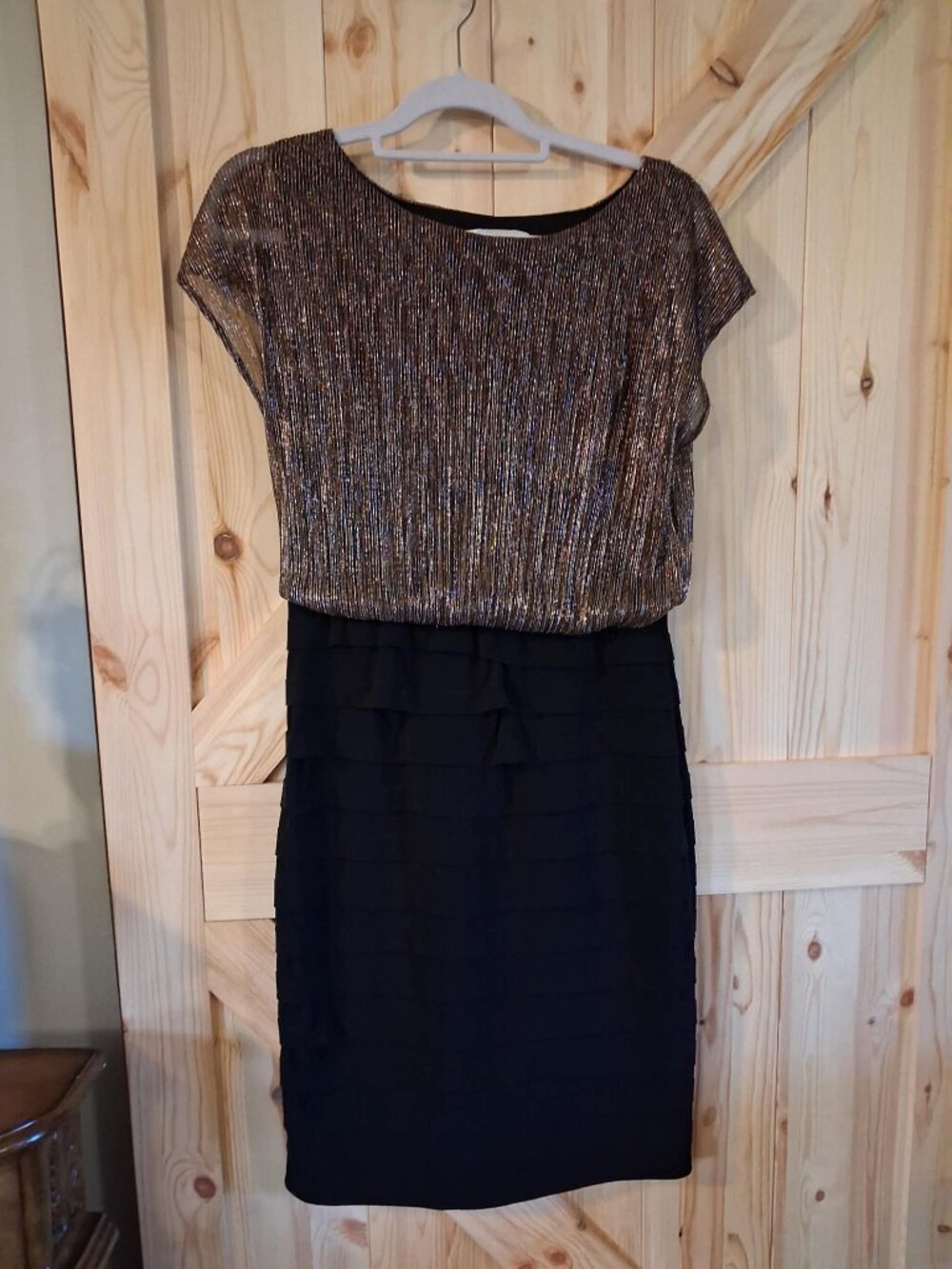 Black & Metallic Shimmer Cocktail Dress Size 8 Cap Sleeve Party Dress
